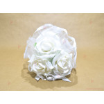 Мини букет с 3 бели рози, бял тюл с бял кант | PARTIBG.COM