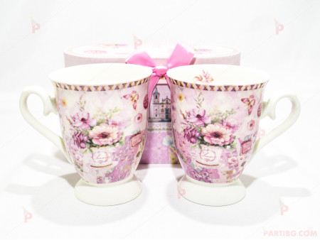 Две чаши с декор цветя в подаръчна кутия 3