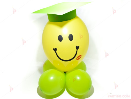 Весело човече от балони със зелена шапка за дипломиране 