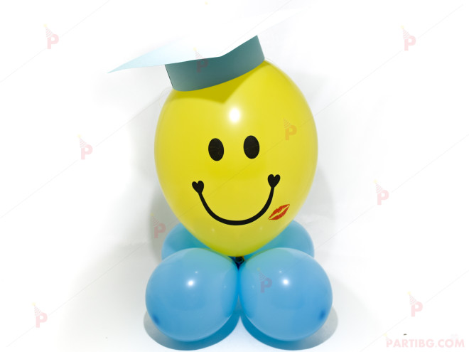 Весело човече от балони със светло синя шапка за дипломиране | PARTIBG.COM