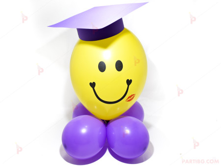 Весело човече от балони с лилава шапка за дипломиране 