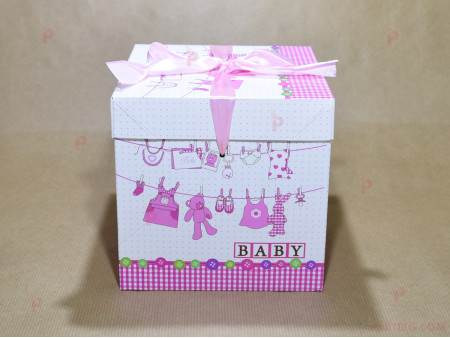 Подаръчна кутия в бяло с розов декор Baby - 15см