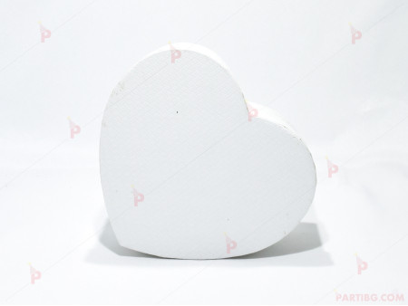 Кутия за подарък - сърце в бяло 2