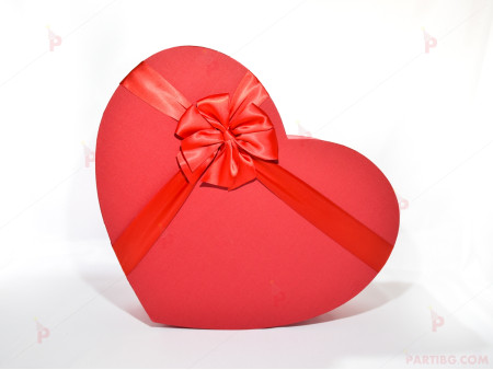 Кутия за подарък - сърце в червено 4